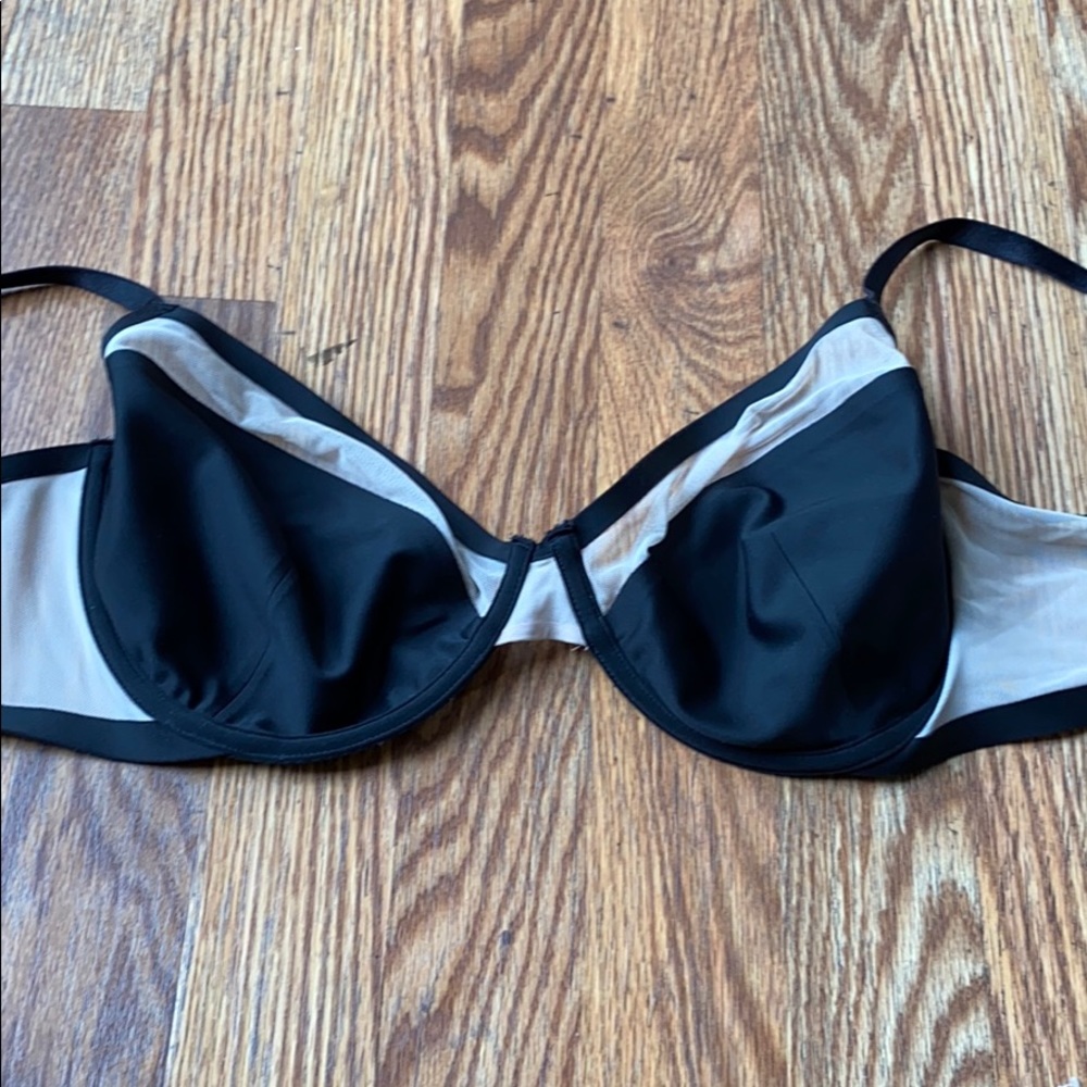Victoria secret Black and Tan bra size 36 DDD
